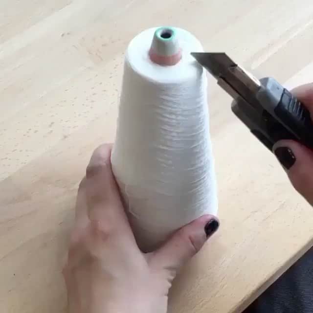BeStylishのインスタグラム：「This is satisfying & weird at the same time but I like it 😂😁🥰 _ #bestylish #satisfying #coolvideo」