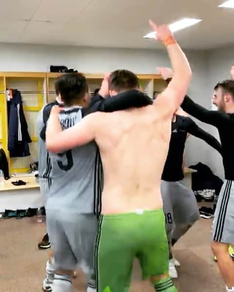 のインスタグラム：「Mission accomplished after a huge win in Kashima 🇯🇵 Group stage next #acl2020  Proud of the team after the results the last few weeks.」