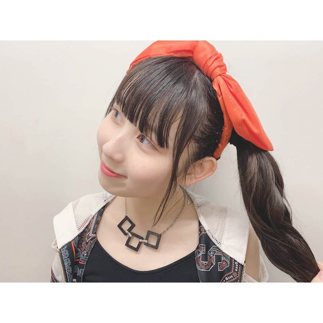 井上瑠夏のインスタグラム：「サイドポニー🤎💭🐴 . .  #サイドポニー #ポニーテール #巻き巻き〜 #ヘアアレンジ」