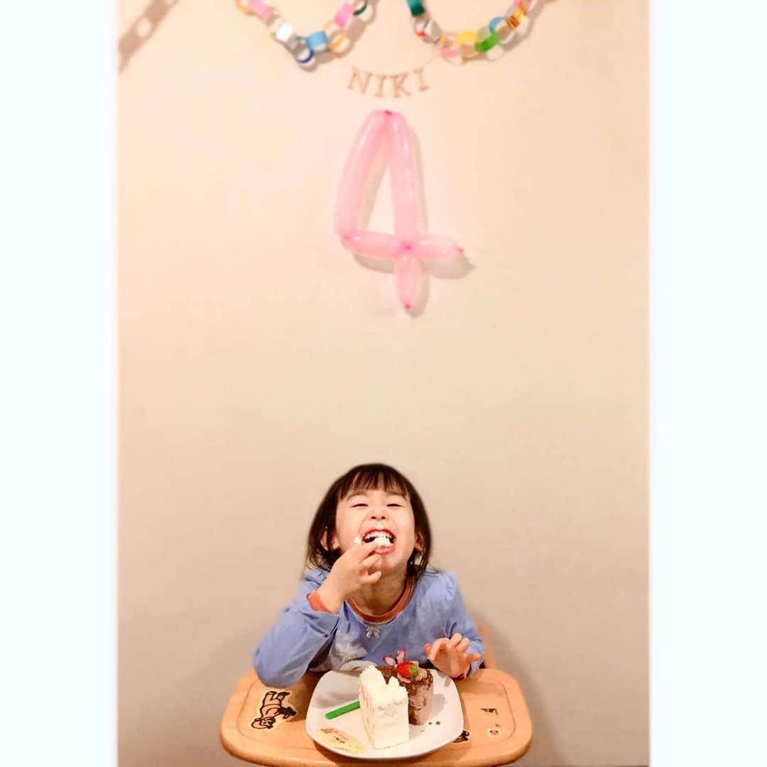 木暮栄一のインスタグラム：「オメデト！！#birthdaygirl」