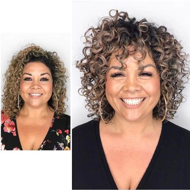 CosmoProf Beautyさんのインスタグラム写真 - (CosmoProf BeautyInstagram)「So much 💗 for this #HairTransformation 👏⁣ ⁣ Hair by Artistic Team member @curlyhairdaze who styled using @Devacurlpro B’Leave In.⁣ ⁣ Save over 20% on #DevaCurlPro Cleanse & Condition Liter Kits this month at #cosmoprofbeauty where you are #licensedtocreate⁣ ⁣ #repost #beforeandafterhair #naturalcurls #texturedhair #curlynatural #curlyhaircut」1月29日 0時05分 - cosmoprofbeauty