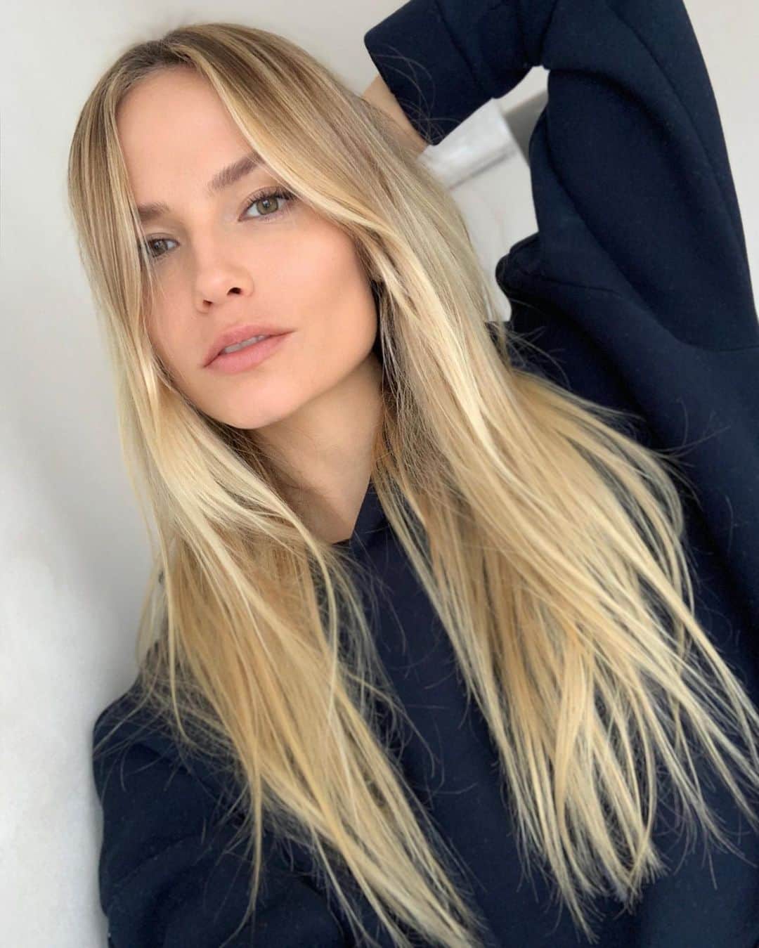 ナターシャ・ポーリーのインスタグラム：「😎」