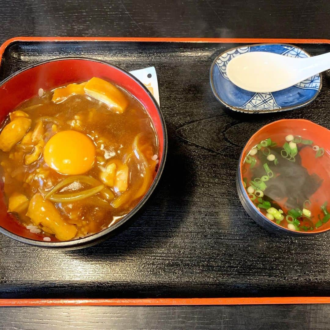 梅田啓介さんのインスタグラム写真 - (梅田啓介Instagram)「お蕎麦屋さんのカレーは良い  #お蕎麦屋さんのカレー  #蕎麦屋のカレー  #蕎麦つゆ  #大江戸白金店  #福岡蕎麦  #福岡カレー」1月29日 0時30分 - kskume