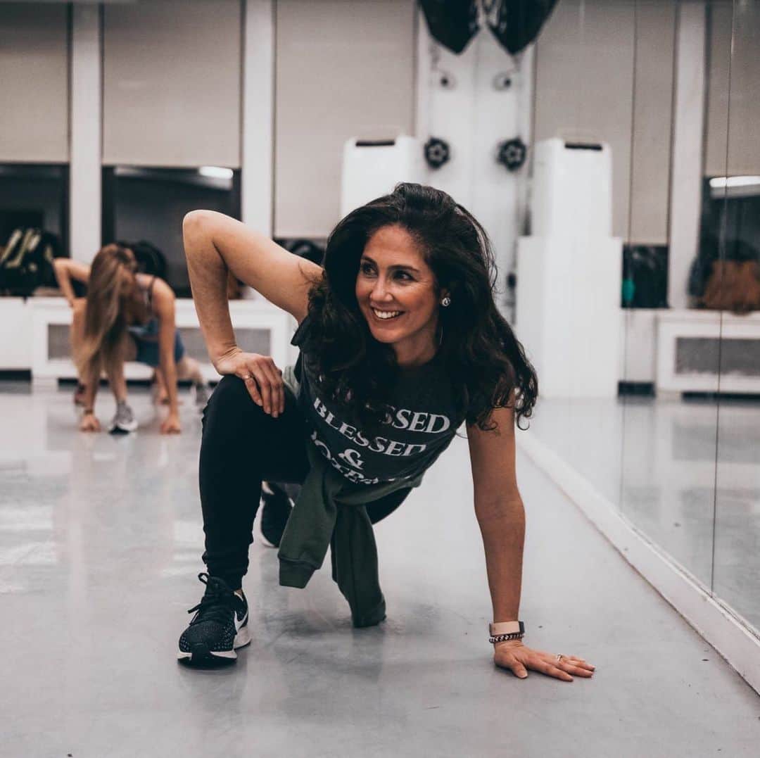 Jets Flight Crewのインスタグラム：「Our first prep class is tonight! Come dance with us and learn about our program at the link in our bio.」
