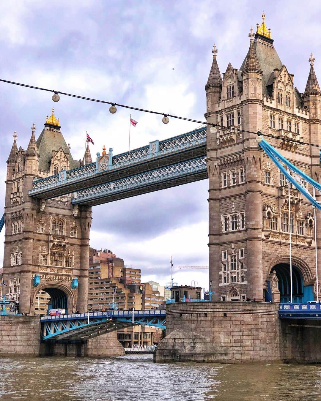 Seyda♥ Travel & Natureさんのインスタグラム写真 - (Seyda♥ Travel & NatureInstagram)「Day off✌️ 💜💙 #london 🇬🇧 #seydauk」1月29日 1時04分 - seydakorkmaz01