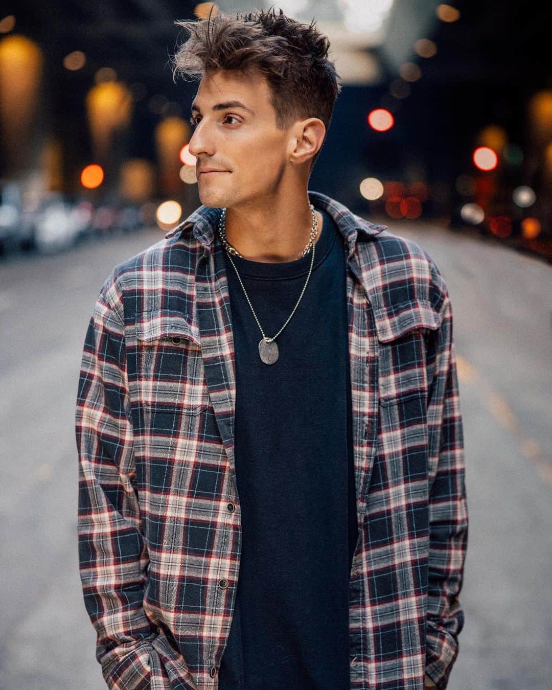 Mark Dohnerのインスタグラム：「“it is not the length of one’s life that is important, but the depth” - been reflecting these past couple days on the impact of Kobe & the importance of everyday life. we get caught up in our routines, work & distractions & forget how meaningful each day is. cherish the moments you have on this earth with the people you love. I aspire to exhibit the depth to my life that #24 did ♥️🙏🏼👼🏼」