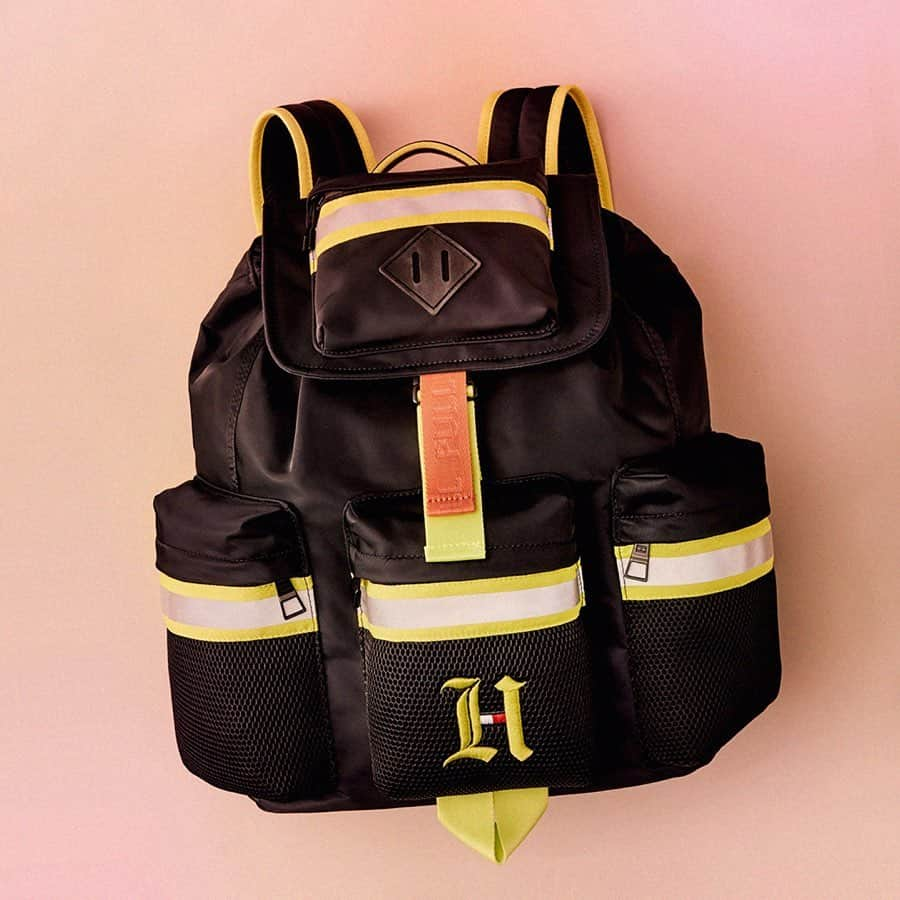 ルイス・ハミルトンさんのインスタグラム写真 - (ルイス・ハミルトンInstagram)「I’m constantly moving from one place to the next and wanted to design a backpack that worked for everyday. Shop the drop, link in bio. #TommyXLewis @tommyhilfiger」1月29日 2時01分 - lewishamilton