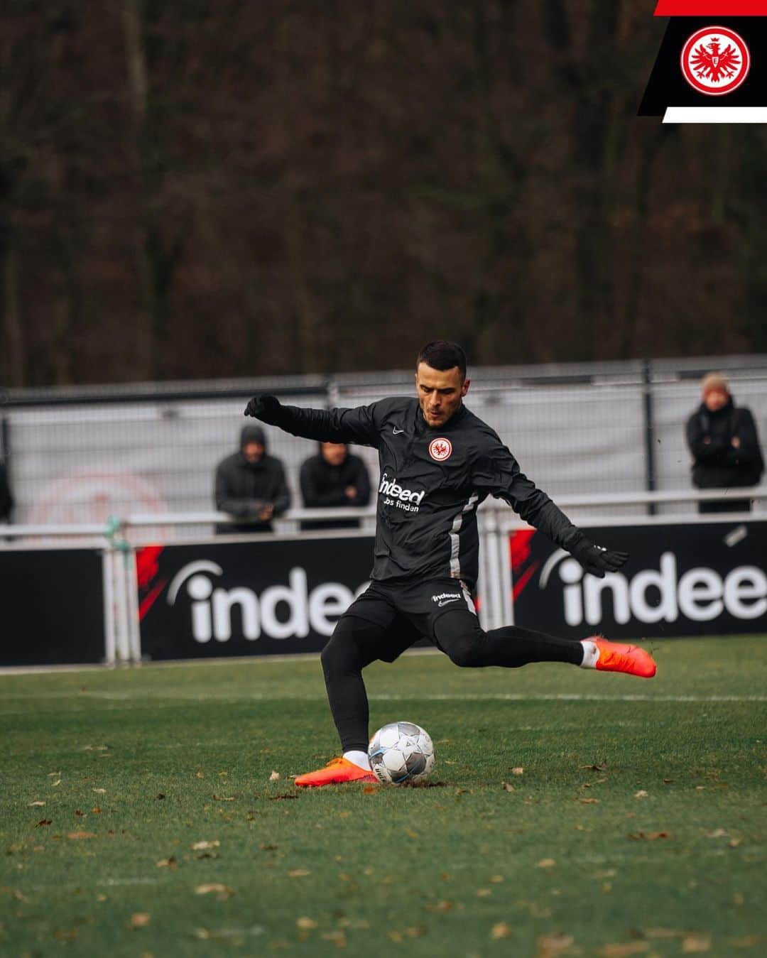 アイントラハト・フランクフルトさんのインスタグラム写真 - (アイントラハト・フランクフルトInstagram)「Tuesday practice ✔️ • • #sge #eintracht #frankfurt #eintrachtfrankfurt」1月29日 2時26分 - eintrachtfrankfurt