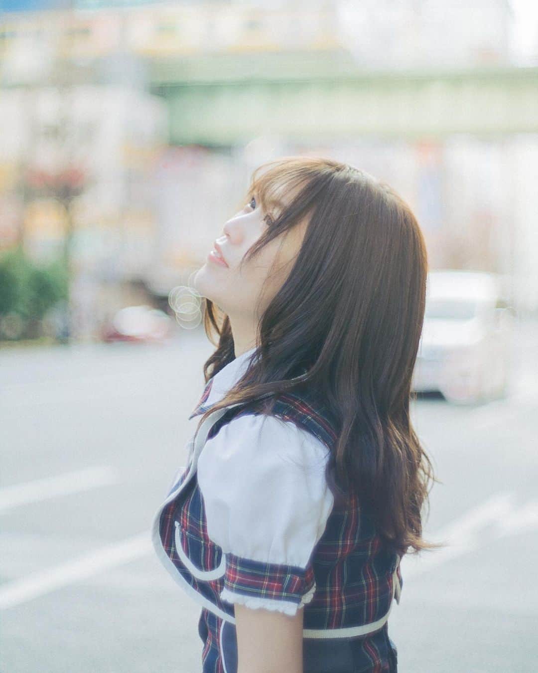 弘松菜摘のインスタグラム：「﻿ ﻿ #舞台パズル﻿ 二日目！﻿ ﻿ ﻿ 初日無事終わりました﻿ ご来場くださった皆様、﻿ 本当にありがとうございます﻿ ﻿ ﻿ たくさん笑い声が聞こえて、﻿ 本当に嬉しい限りです。﻿ ﻿ 演出脚本の大熊さんからも﻿ 嬉しいお言葉も頂けたので﻿ より良い作品を届けられるように﻿ 今日も弾けたいと思います！！！！！﻿ ﻿ ﻿ というわけでみにきてね！！！﻿ ﻿ ﻿ ﻿ 《日程》﻿ 2020年1月28日(火)〜2月2日(日)﻿ 1月28日(火)19:00﻿ 1月29日(水)19:00﻿ 1月30日(木)14:00 / 19:00﻿ 1月31日(金)14:00 / 19:00﻿ 2月1日(土)14:00 / 19:00﻿ 2月2日(日)13:00 / 17:00﻿ (全10回公演)﻿ ﻿ 《チケット》﻿ 前売り4000円 ・当日4500円（全席自由）﻿ ﻿ 《劇場》﻿ 小劇場 B1﻿ 東京都世田谷区北沢2-8-18北沢タウンホール地下1階﻿ 下北沢駅東口(旧北口)より徒歩5分﻿ ﻿ ﻿ ﻿ ﻿ #舞台 #観劇好きな人と繋がりたい  #舞台好きな人と繋がりたい  #儚くて何処か愛おしい様な」