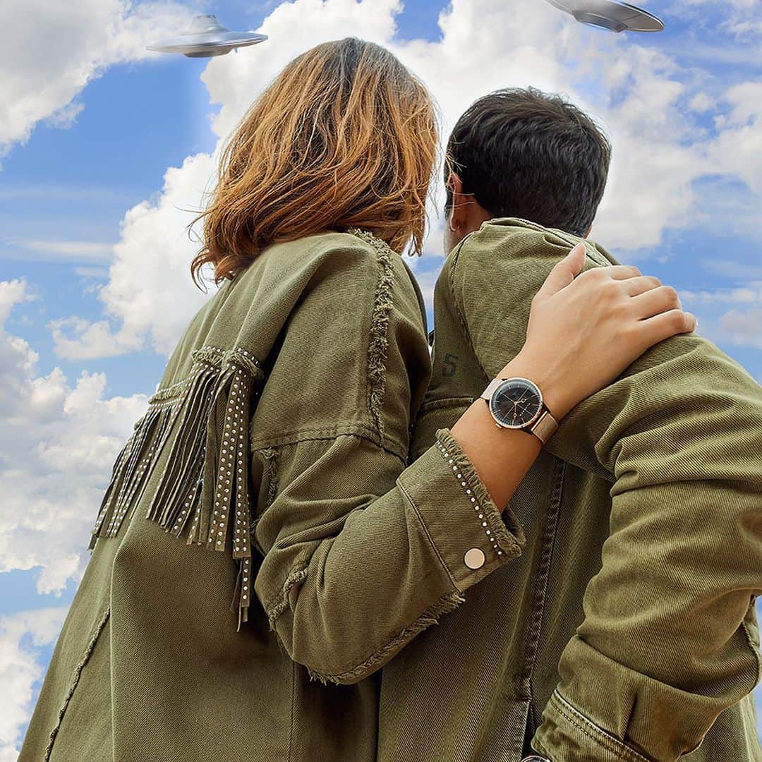 KLASSE14さんのインスタグラム写真 - (KLASSE14Instagram)「🛸2020 GIVEAWAY! 🛸Are UFOs real? Well, that’s still a mystery. But we know what’s real, loooove. Celebrate with your significant other with our latest timepiece collection Disco Volante. Tag someone you’d like to binge watch sci-fi movies with and tell us which planet you’d like to travel to together, to get a chance to win a pair of Disco Volante watches! Winners will be announced on February 5. #giveaway #watchgiveaway #couplewatch #klasse14 #ordinarilyunique #discovolante #watch #fashion #UFO #scifiworld #valentines #fantasy」1月29日 12時48分 - klasse14