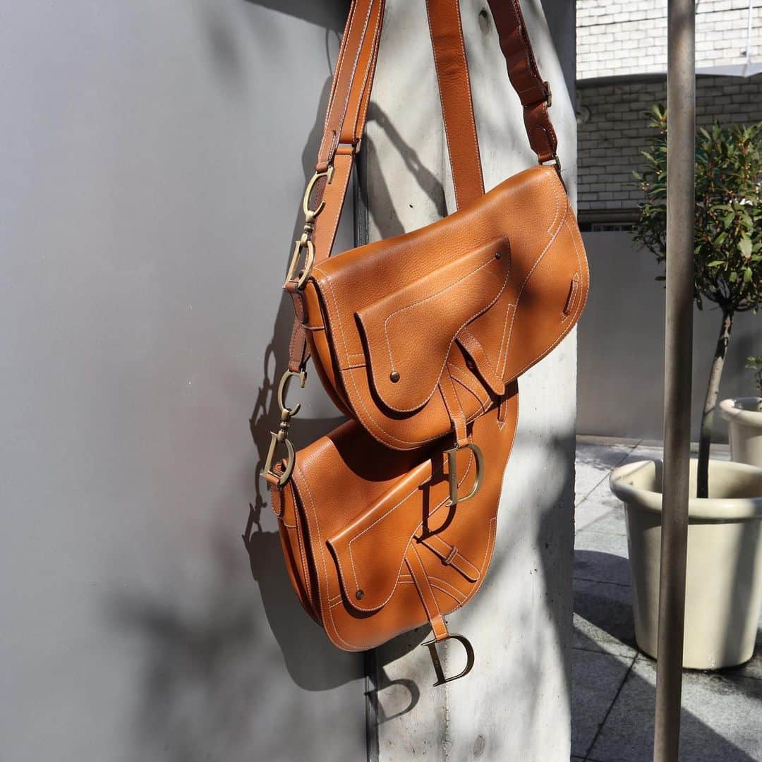 のインスタグラム：「Christian Dior saddle shoulder bag.  #AMOREvintage #amoregentleman」