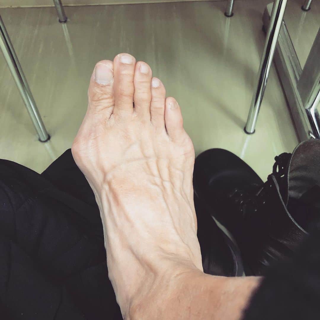 武井壮さんのインスタグラム写真 - (武井壮Instagram)「オレの足は新幹線のぞみ号みてえで速そうやねん」1月29日 13時07分 - sosotakei