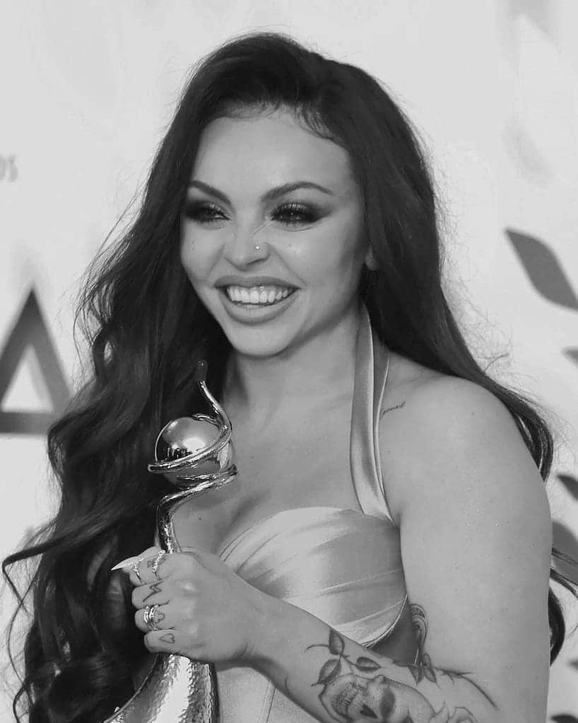 ジェイド・サールウォールのインスタグラム：「Proud of you. 💙 @jesynelson」