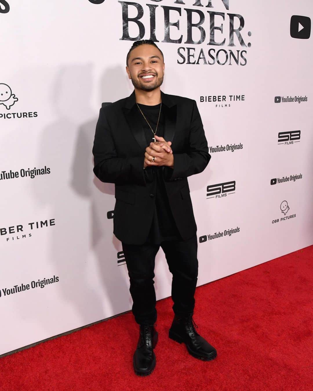 Alfredo Floresのインスタグラム：「‪3rd documentary premiere, this one hit a little different. Extremely proud of your vulnerability and truth @justinbieber. Grateful I was able to capture moments for the last few episodes. Excited for the world to see this entire series. Thank you @ratty 🎬 #Seasons and of course ‬📸: @kevinmazur !」