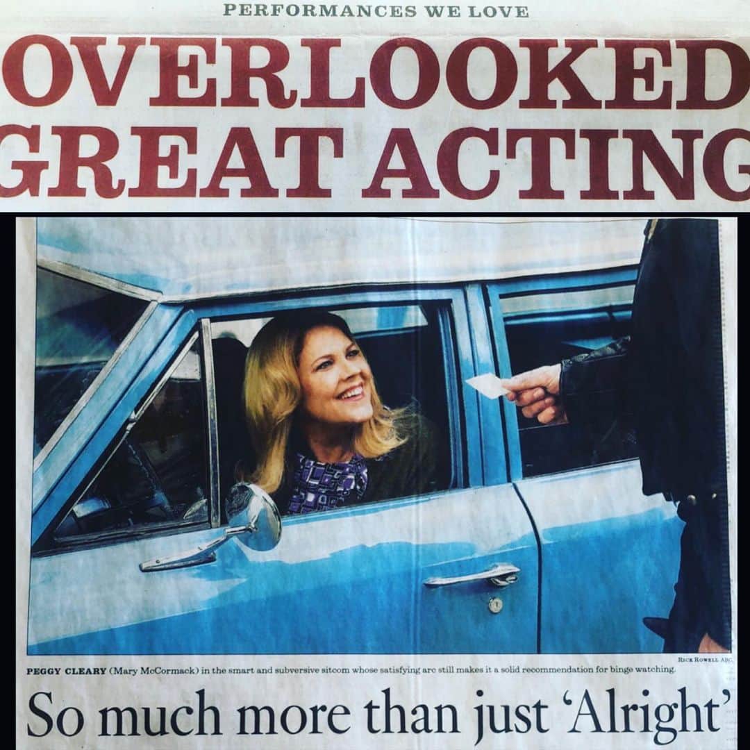 メアリー・マコーマックのインスタグラム：「What a lovely surprise this was! Thank you Robert Lloyd @latimes_entertainment  for noticing Peggy (and me!) Click the link below or go to my bio https://www.latimes.com/entertainment-arts/tv/story/2020-01-16/performances-mary-mccormack-mom-the-kids-are-alright」