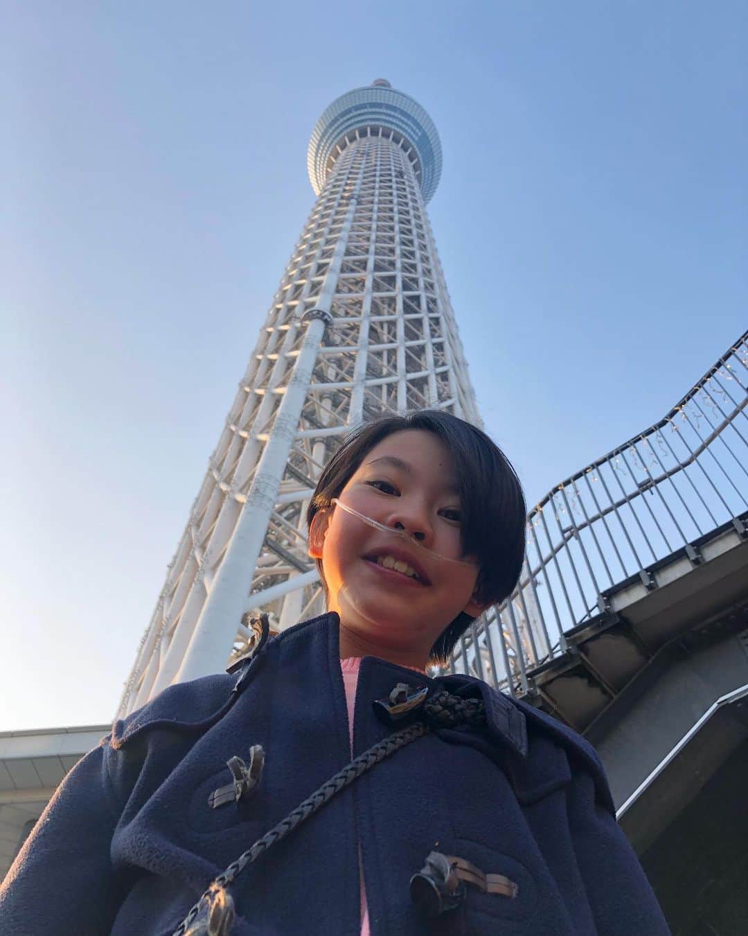 yukiさんのインスタグラム写真 - (yukiInstagram)「おはようございます。  先日、 初めてスカイツリーに行ってきました。 正確には、スカイツリーの麓。  高くて、大きくて、パワフル！ そして、ソラマチが楽しめるという大発見！ #ソラマチに一日いれる #スカイツリー #でもごめん #東京タワー派  #milka」1月29日 7時25分 - milkayuki