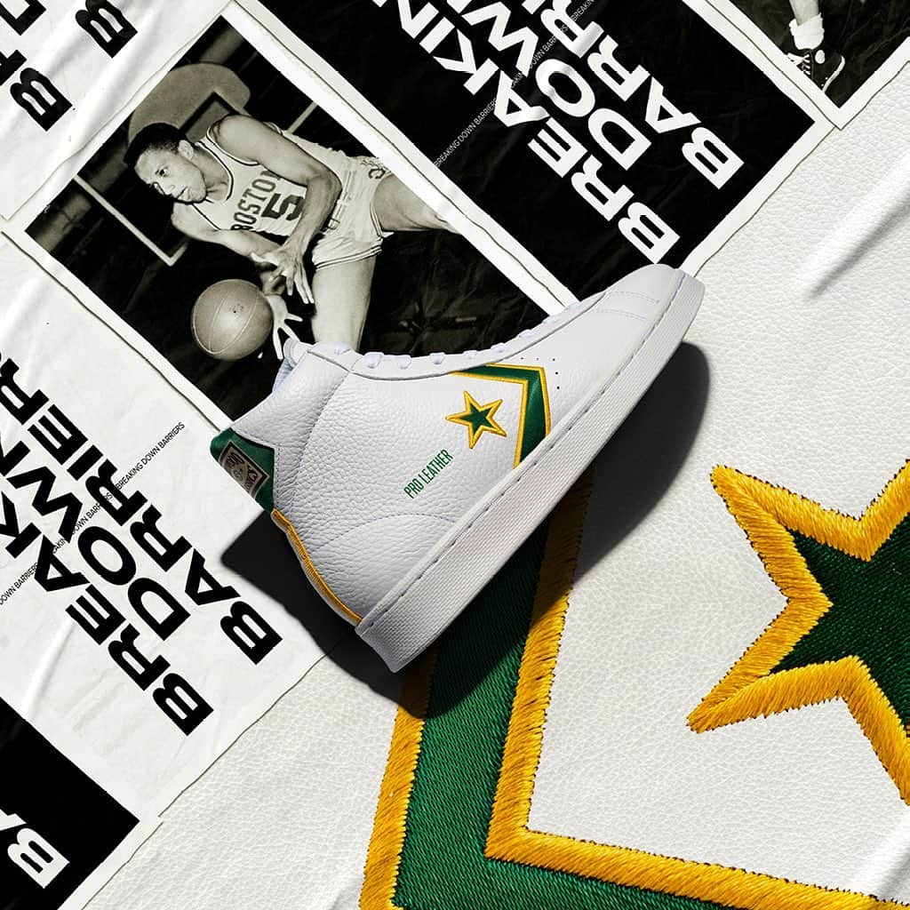 Foot Lockerさんのインスタグラム写真 - (Foot LockerInstagram)「Honoring the athletes who broke down the NBA's color lines, the #converse Pro Leather & Chuck Taylor 'Breaking Down Barriers' collection lands 2/1 in-store at select @houseofhoops locations.」1月29日 7時35分 - footlocker