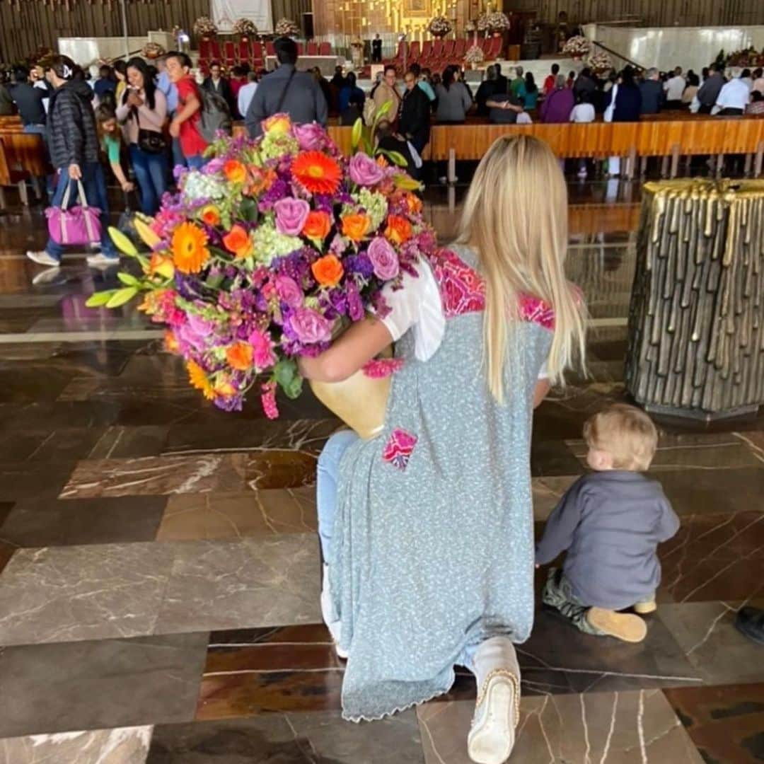 Despierta Americaさんのインスタグラム写真 - (Despierta AmericaInstagram)「@marjodsousa  y el pequeño Matías visitan a La Virgen de Guadalupe para dar gracias por sus 3 años. 📸: @julianhairstudio」1月29日 7時39分 - despiertamerica