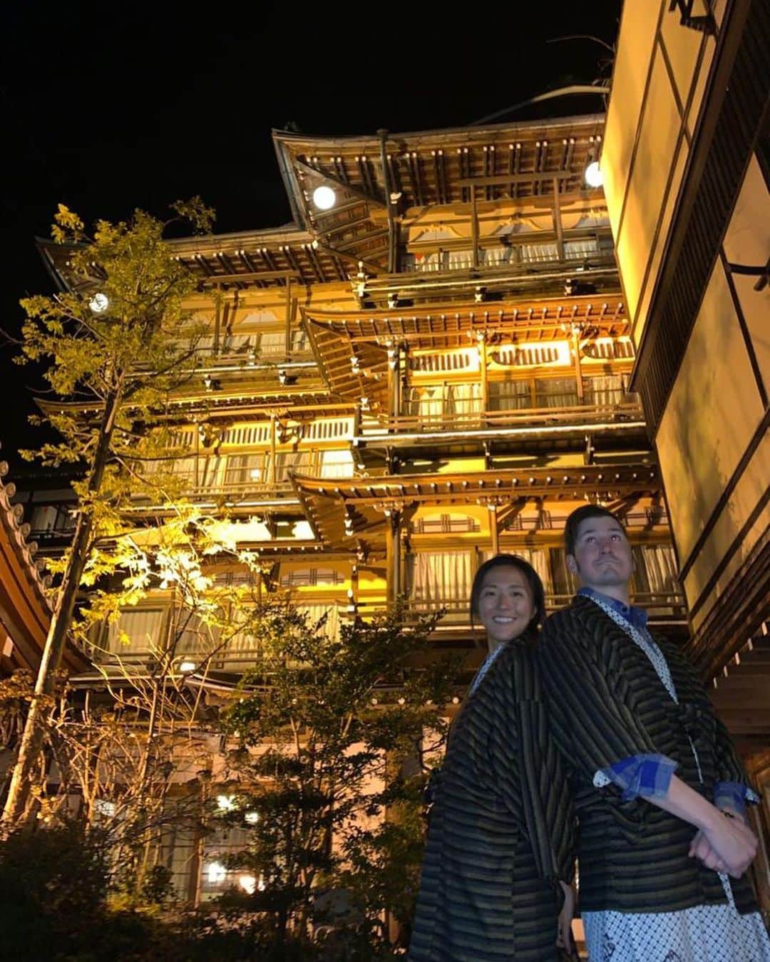 大儀見優季さんのインスタグラム写真 - (大儀見優季Instagram)「Our first adventure of 2020 was just amazing... 🇯🇵🗼🗻🏯 . Thanks @paloskid for visiting my home country 🙌🏼 . Also Let me know if you want to go to Japan, I will be your tour guide🙋🏻‍♀️ . . . #TokyoTower #Sumo #Asakusa #Jinrikisha #Skytree #kyoto #nijojocastle #kinkakuji #kanaguya #onsen #spahotel #shinkansen #ramen #highway #ichirinhanare #イチリンハナレ #kamakura」1月29日 7時43分 - yuki_nagasato