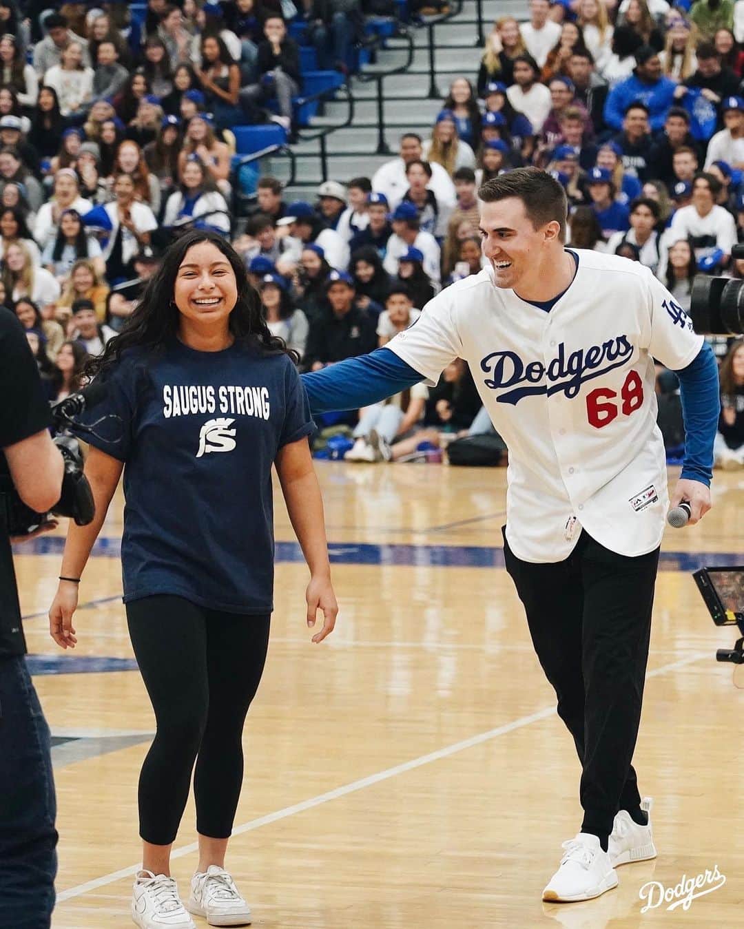 ロス・ストリップリングのインスタグラム：「Thank you Saugus High School for having us this weekend. Best pep rally I’ve ever been apart of! #SaugusStrong #Dodgers」