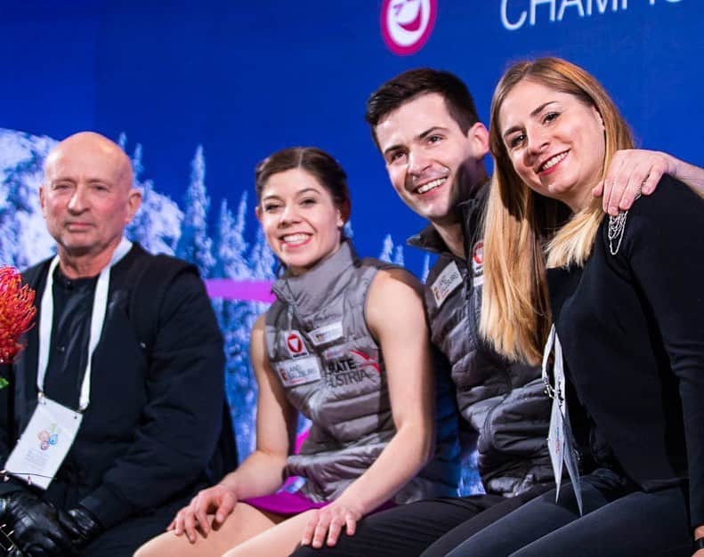セヴェリン・キーファーのインスタグラム：「Time to say thank you for an incredible week in Graz! @miriam_ziegler ❤️ Coach Knut Schubert for always being there for us and standing by our side in good times as well as bad. My sister @ju_icy87 for all of the support and advice last week ✊. Athletics coach @myruski for the physical and moral support 💪. @cariniiiii_87 for keeping us fit and ready to compete 💆‍♂️ . @skateaustria for organizing an amazing event in Graz 🔝. One more enormous thank you to the people cheering us on at the arena and from home and creating an atmosphere we will never forget👏 .  Some more people we would like to thank for their support in various roles: @resl_marka @text_marka @kaulquappe63 @therele @livinginlavender @hughesy625 @sheila_tobin @raffaeljessner @carmen.kiefer @clemenceballester @nici.ziegler @tesi_zieglerr Micha Kriebernegg, Andy Munro, Fran Gebauer, @pepper_otta @hopsgraz @ryant.thornton @heeressportzentrum @ocarolansgraz @andreas.kiefer.393 @sweetmozart」