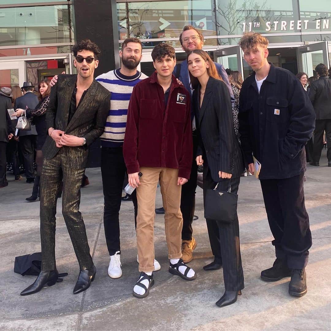 エズラ・クーニグのインスタグラム：「a crew can handle varying degrees of formality as long as there is a bedrock of shared respect for fashion」