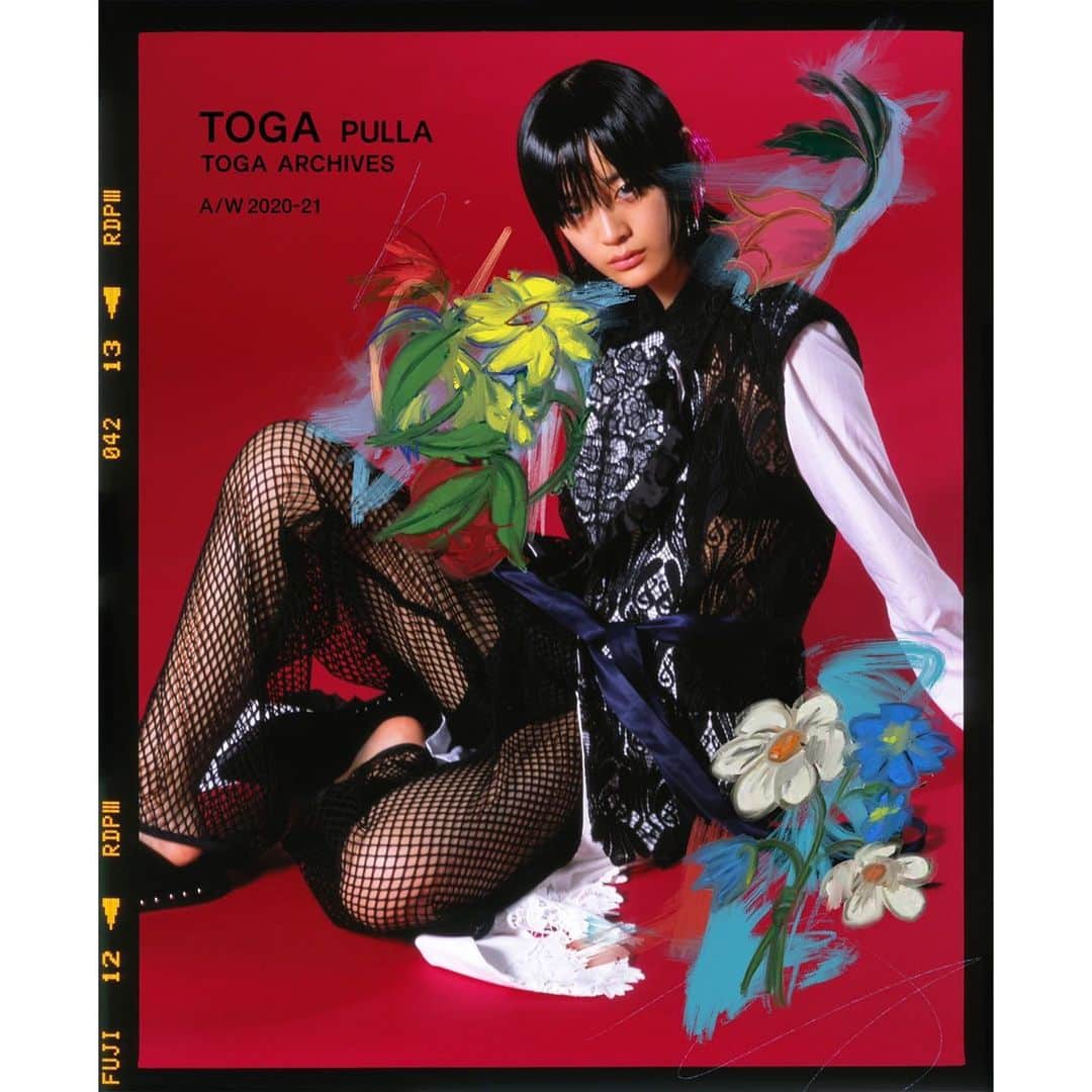 TOGAさんのインスタグラム写真 - (TOGAInstagram)「TOGA PULLA AW2020-21 TOKYO PRESS DAY ・ imagery:Chikashi  Suzuki Graphic design:rawabout Model:Ruiqi Jiang ・ #toga #togaarchives #togapulla #togapulla20aw #chikashisuzuki」1月29日 10時48分 - togaarchives