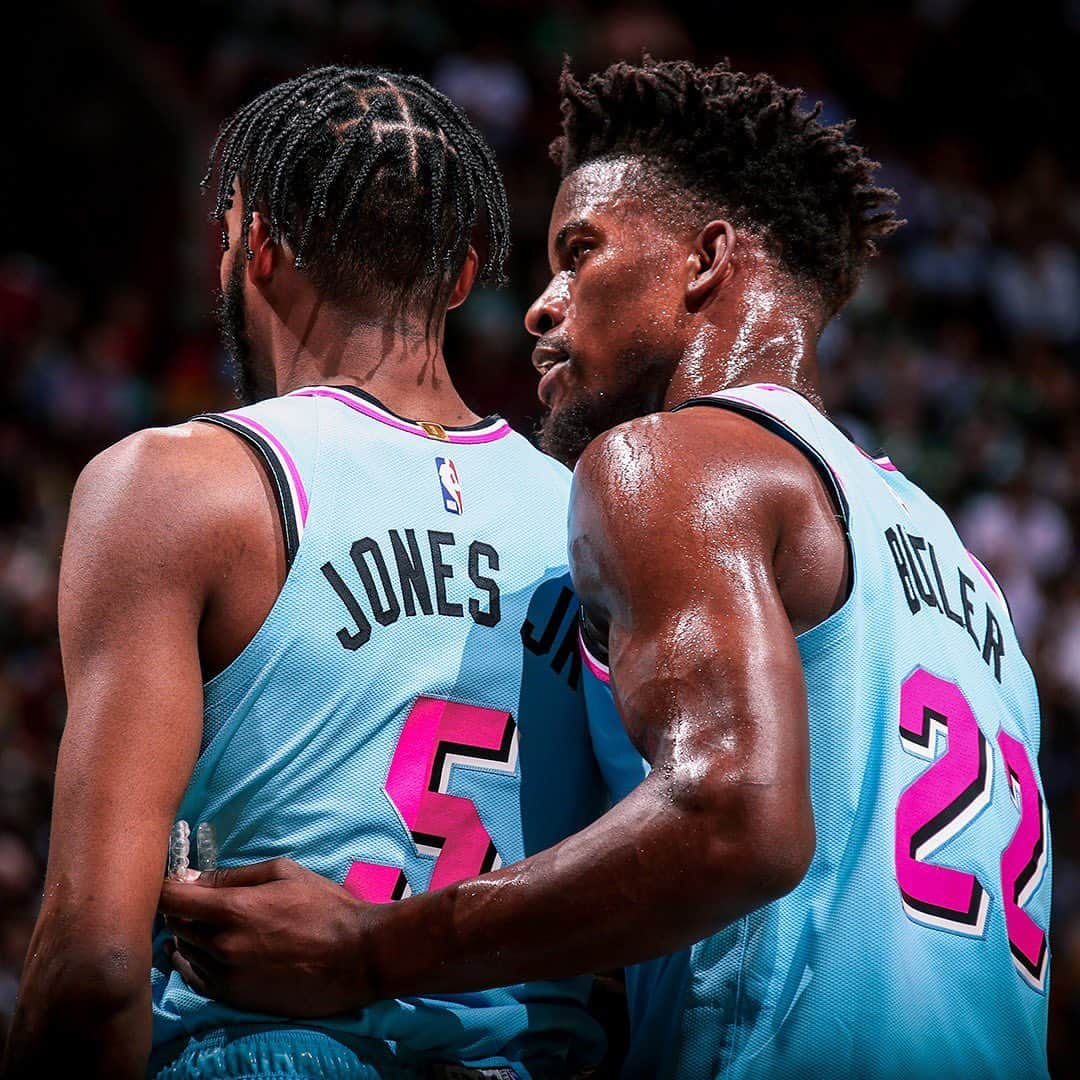 Miami HEATさんのインスタグラム写真 - (Miami HEATInstagram)「Brothers first. #HEATCulture」1月29日 10時54分 - miamiheat