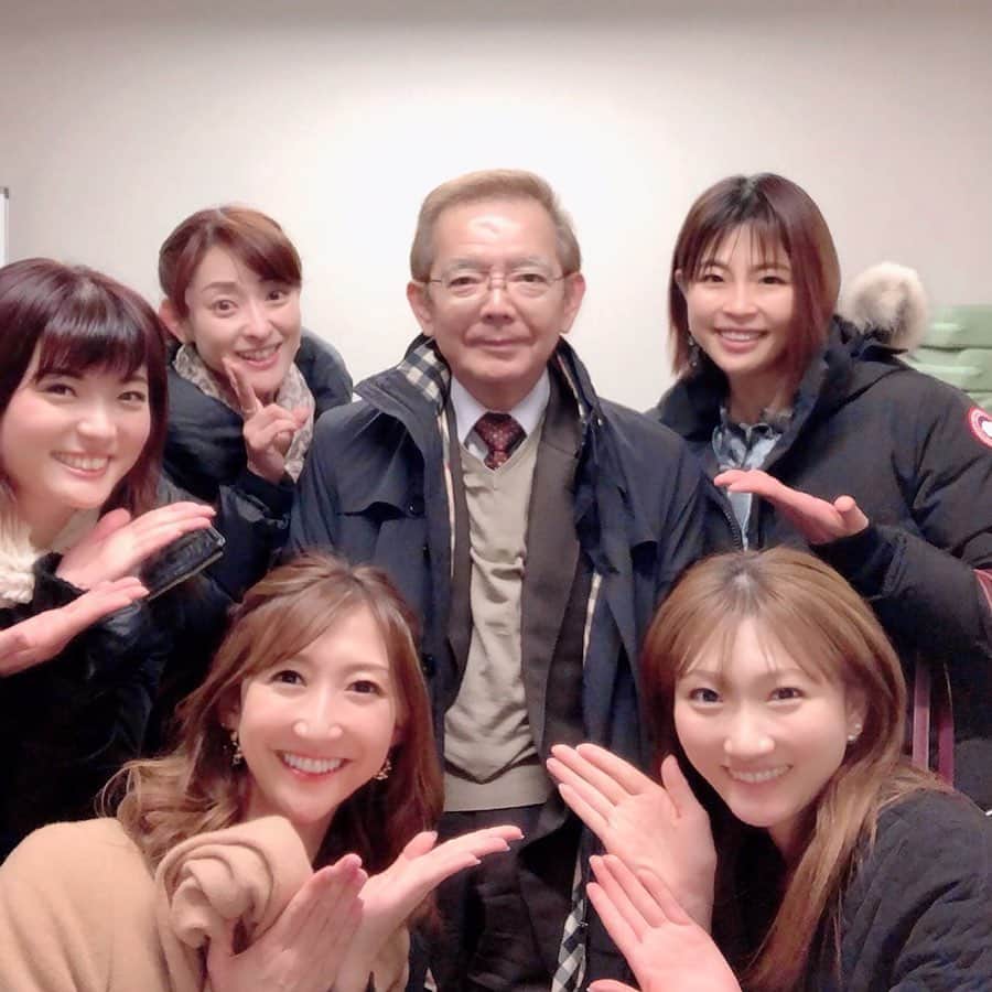 のインスタグラム：「谷先生〜〜❤️ 先日の堺少女歌劇団本公演は谷先生に演出して頂きました！  谷先生には音楽学校の演劇授業から在団中まで、本当にお世話になりました！ いっぱい怒って頂いたな〜〜w  劇団に上がってからもずっと変わらず「田中〜〜！！」←（本名） って怒ってくださる事が何気に嬉しかったりしてましたw  そして、今回も当時の田中話を覚えてくださっていて、恐れ多くて嬉しかった😭  ステキな作品をありがとうございました🙏  #宝塚歌劇団  #谷正純先生」