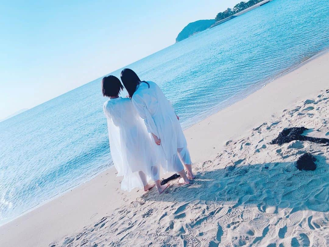 岡田奈々さんのインスタグラム写真 - (岡田奈々Instagram)「💙🐓 STU48 4th Single 『 無謀な夢は覚めることがない 』本日1月29日発売 ! #STU48 #無謀な夢は覚めることがない  #田中皓子 #今村美月 #みちゅこっこ」1月29日 11時50分 - okada7_akb48_stu48