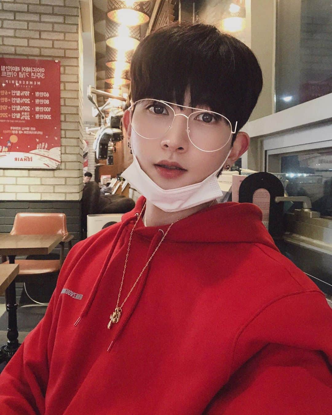 キソプさんのインスタグラム写真 - (キソプInstagram)「나혼자 아직 크리스마스🤣 아아...그리고 마스크 필수욤😭 #KISEOP」1月29日 11時50分 - ki_seop91