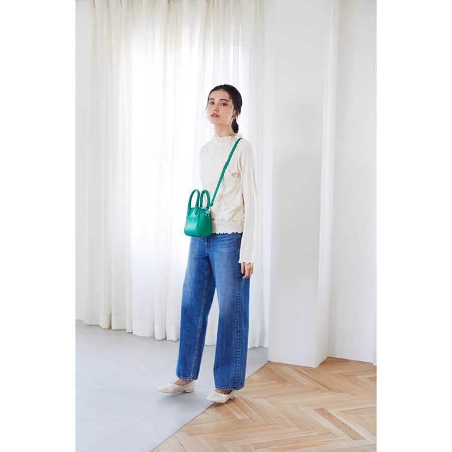 アヴァンリリィのインスタグラム：「RECOMMEND ITEM ㅤㅤㅤㅤㅤㅤㅤㅤㅤㅤㅤㅤㅤ 店舗・SHEL'TTER WEBSTOREにて発売中🚚 ㅤㅤㅤㅤㅤㅤㅤㅤㅤㅤㅤㅤㅤ ：TOPS シアーキャミセットトップス Price.¥4,990+tax No.180DS880-1590 ㅤㅤㅤㅤㅤㅤㅤㅤㅤㅤㅤㅤㅤ ：PANTS ハイウエストワイドデニム Price.¥6,990+tax No.180DS811-0640 ㅤㅤㅤㅤㅤㅤㅤㅤㅤㅤㅤㅤㅤ 画像をタップで商品詳細をご覧いただけます🔍 _______________________________________________________ #AVANLILY #アヴァンリリィ」
