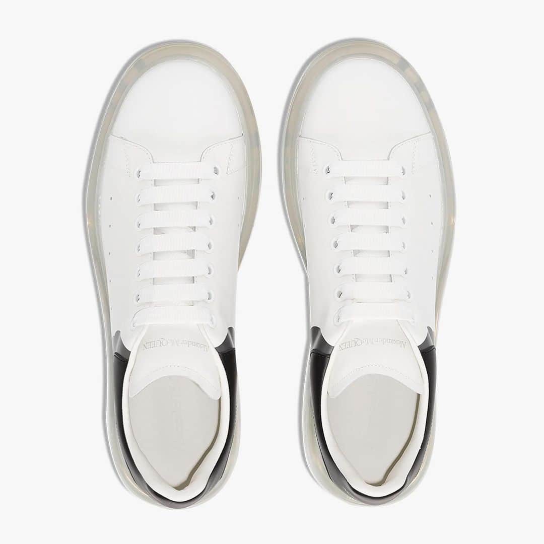 HYPEBEASTさんのインスタグラム写真 - (HYPEBEASTInstagram)「@hypebeastkicks: @alexandermcqueen continues its line of reworked Oversized Sneakers with a “White 3D” release. It features a white-colored air-bubble infused sole unit instead of the usual chunky rubber base, and a 3D print effect on its rear heel, using colors such as black, light grey, dark grey and blue-grey for a shadow-like finish. The new iteration is available now at stockists such as @brownsfashion for $690 USD a pair.⁠⠀ Photo: Browns」1月29日 11時56分 - hypebeast