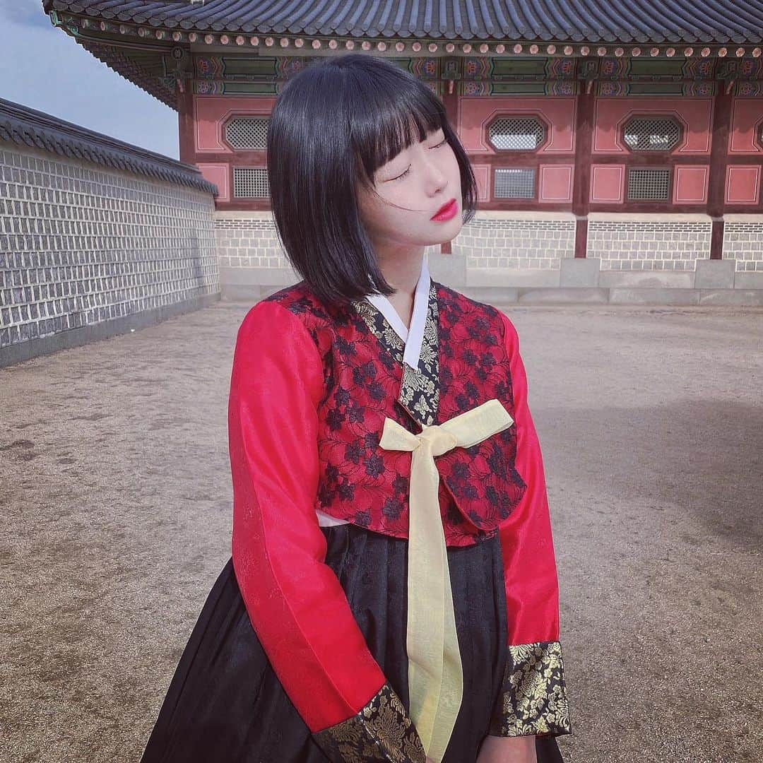 中川美優さんのインスタグラム写真 - (中川美優Instagram)「着たチョゴリ#世界の果てまでイッテみゆう#韓国」1月29日 21時35分 - nakagawamiyuu