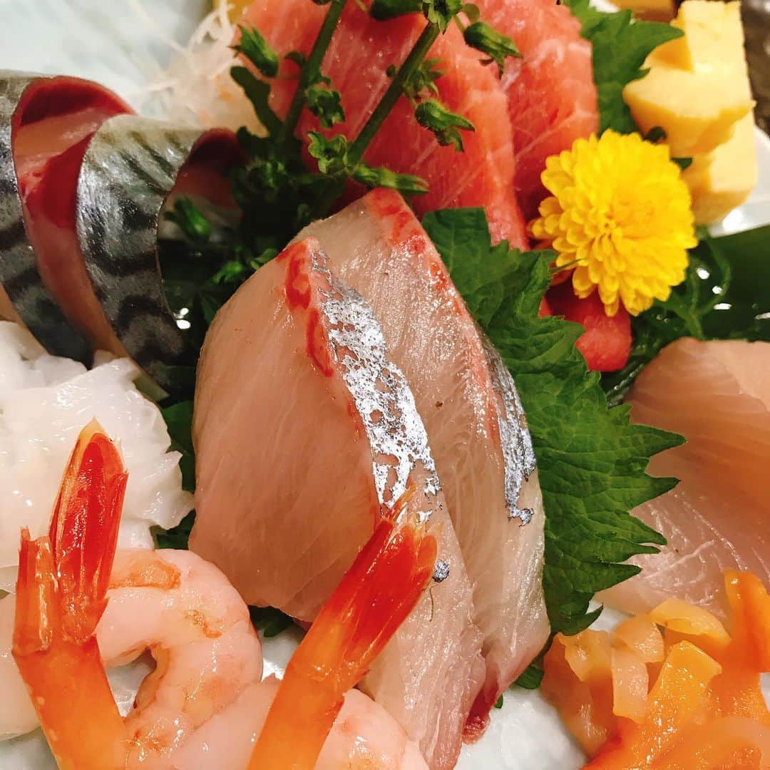 雪妃真矢さんのインスタグラム写真 - (雪妃真矢Instagram)「年が明けてからというもの、  毎週どこかで誰かとお寿司。。。🤤💓 うひひ」1月29日 21時43分 - mayayukihi