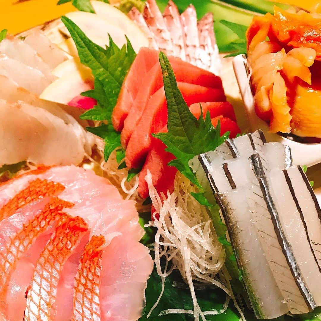 雪妃真矢さんのインスタグラム写真 - (雪妃真矢Instagram)「年が明けてからというもの、  毎週どこかで誰かとお寿司。。。🤤💓 うひひ」1月29日 21時43分 - mayayukihi