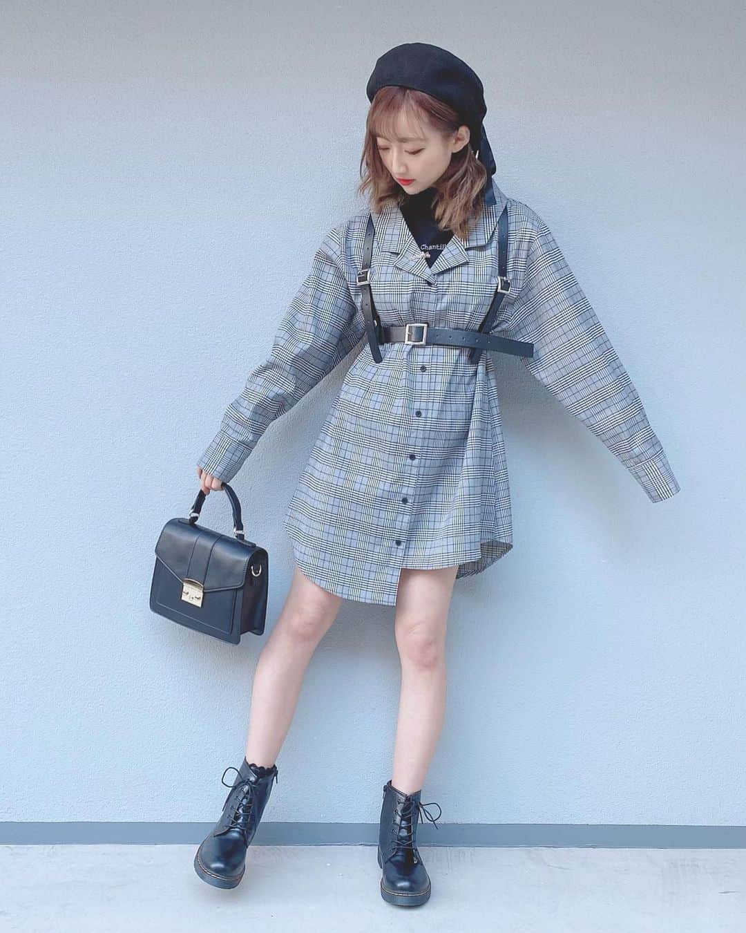星野麻里愛さんのインスタグラム写真 星野麻里愛instagram Wego Staff Style 更新しました 詳細はプロフィールのurlから Wego Wego大須店 ウィゴーコーデ チェックコーデ グレーコーデ 黒ベレー カジュアルコーデ ストリート系女子 サロンモデル