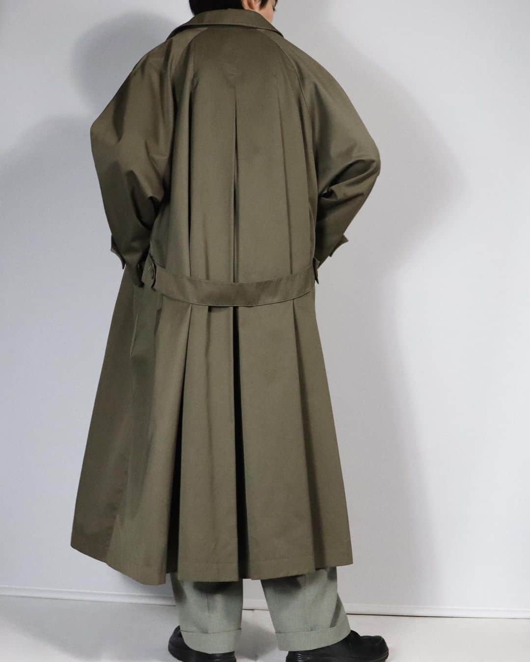 DoLuKEさんのインスタグラム写真 - (DoLuKEInstagram)「﻿ ﻿ ・Back Pleats design Balmacaan coat﻿ ﻿ ﻿ ﻿ #DoLuKE」1月29日 21時51分 - doluke_tokyo