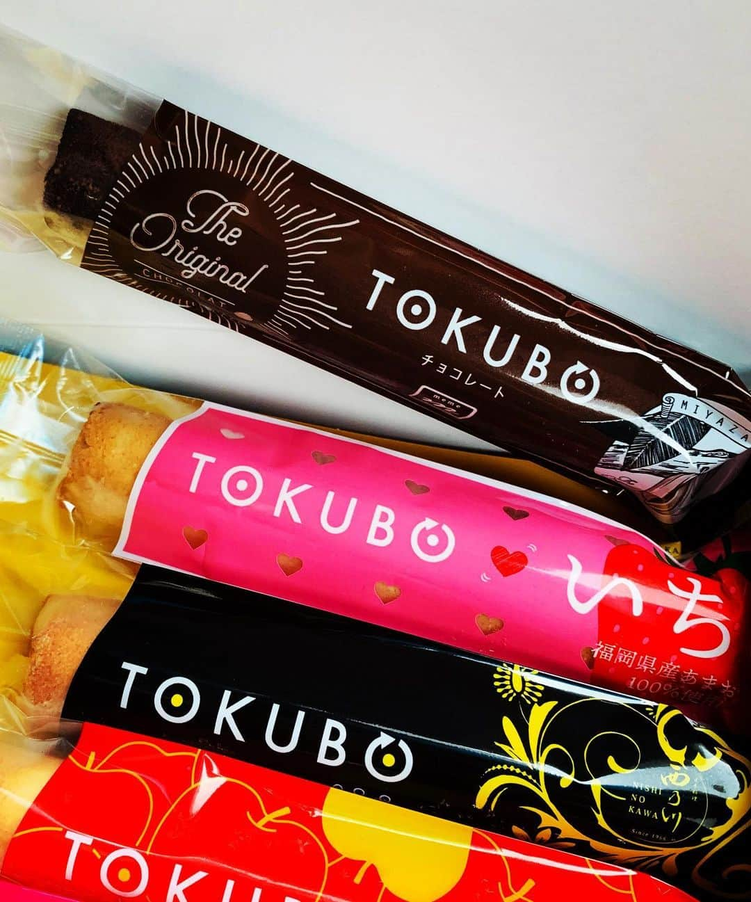 森田遥さんのインスタグラム写真 - (森田遥Instagram)「TOKUBO🍓🍫🍎 #料亭のおもてなしおやつ #冷凍もできるから #アイスみたいで美味しいよ #イチオシはクリームチーズ🧀 #TOKUBO」1月29日 22時01分 - moritaharuka5588