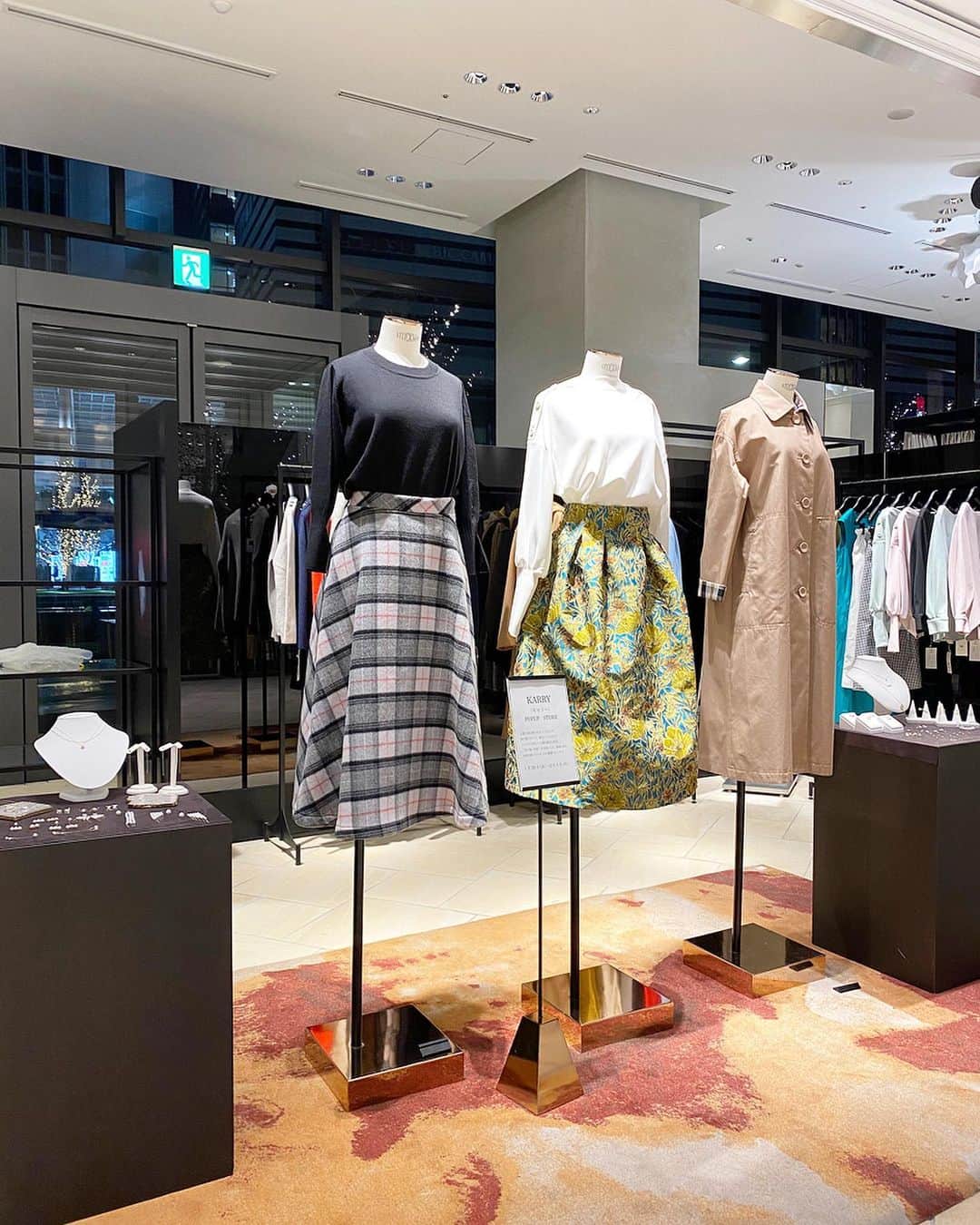 湯浅喬子のインスタグラム：「名古屋ISETAN HAUS pop up開催致しました❤︎ 、 、 初日お越しくださった皆様 ありがとうございます🙇‍♀️✨ 、 、 pop up期間中は電話注文も 承っております。 代引きも可能でございます。 ☎︎052-224-2222 (明日13:00〜となります) 、 明日もお待ちしております❤︎」
