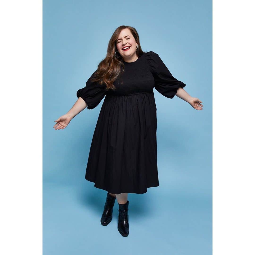 エイディー・ブライアントのインスタグラム：「thanks @bustle @richterfit ! @shrillhulu ☁️」