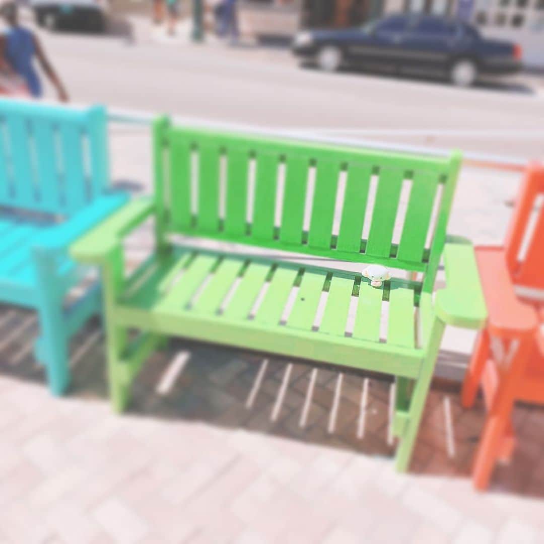 こぎみゅん（サンリオ）のインスタグラム：「. ちょっと休憩みゅん‥ #バハマ #ナッソー #サンリオ #キャラクター #小麦粉の妖精 #こぎみゅん #sanrio #character #cogimyun」