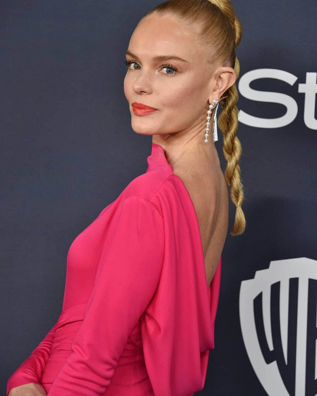 TASAKIさんのインスタグラム写真 - (TASAKIInstagram)「Throwback from the 2020 Golden Globe Awards - Kate Bosworth ( @katebosworth ) wore "TASAKI Atelier" Waterfall white gold, SAKURAGOLD™, diamond and Akoya Pearl earrings.  Photo by Getty Images  #TASAKI #GoldenGlobes #GoldenGlobes2020 #TASAKIAtelier #Waterfall #PrabalGurung #TASAKIdiamond #diamond #SAKURAGOLD #earrings」1月29日 14時53分 - tasaki_intl