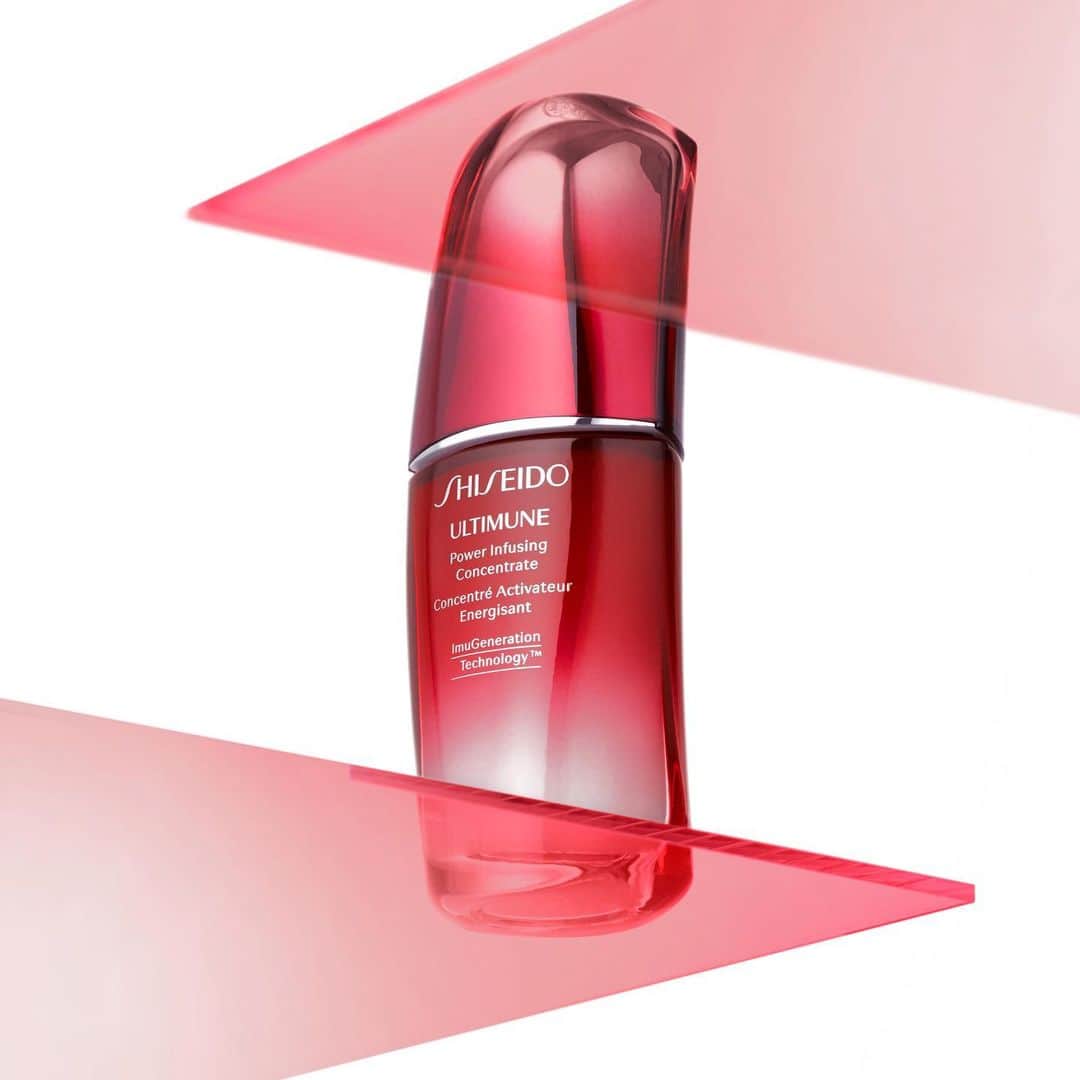 資生堂さんのインスタグラム写真 - (資生堂Instagram)「Introducing our #1 serum- Ultimune! Let it envelop your skin in silky comfort and infuse it with a revitalizing dewy glow.  #shiseido #ShiseidoSkincare #ultimune #serum」1月29日 15時09分 - shiseido