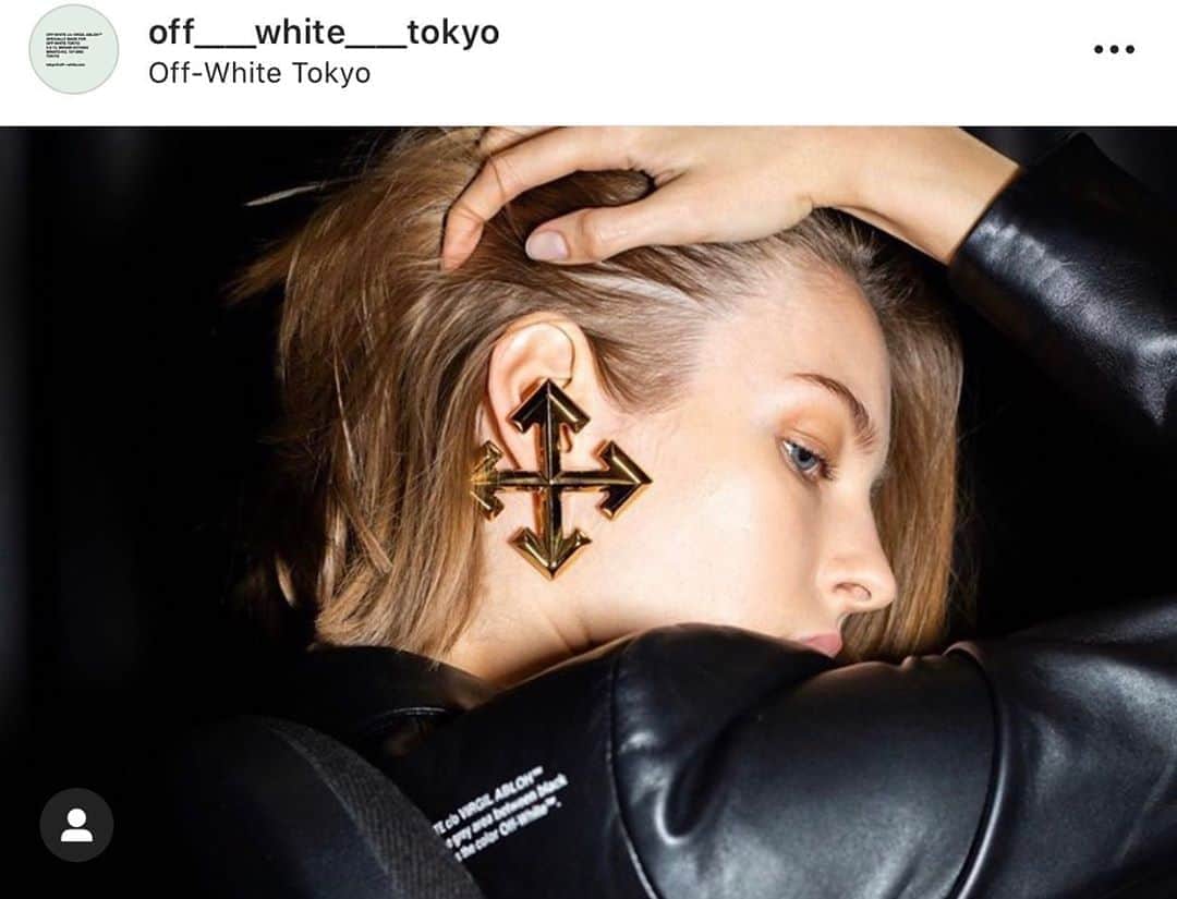 YUJI_MATSUDA_KUNのインスタグラム：「いま1番欲しいピアス！ . #offwhite #ピアス #大ぶりピアス」