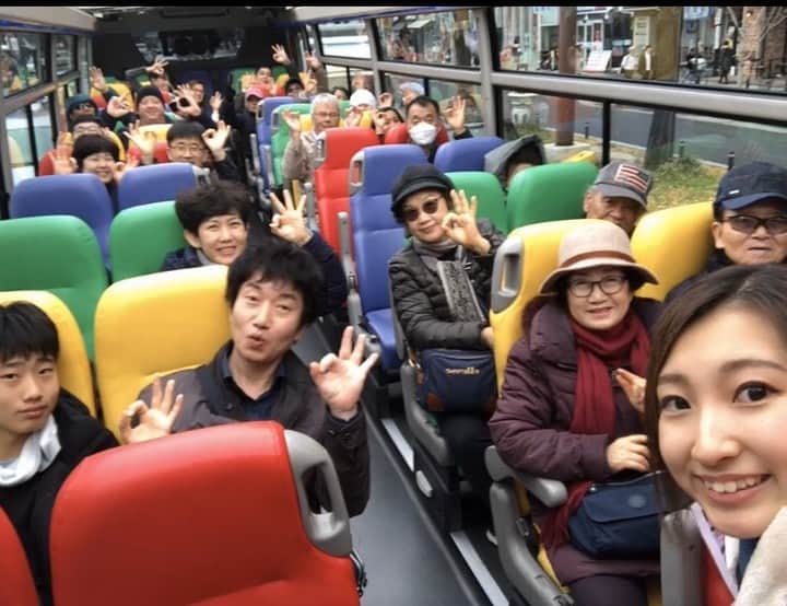 OSAKA WONDER LOOPのインスタグラム：「A warmer than usual January here in #Osaka and lots of people joining us on the open top bus to see our city from the streets! Do your sightseeing in Osaka with #OsakaWonderLoopBus! Get your tickets directly on the bus! http://wonderloop.jp」