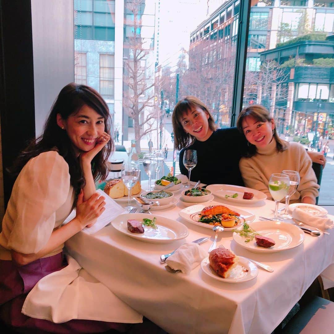 滝川その美さんのインスタグラム写真 - (滝川その美Instagram)「birthday祝って頂きました！ ありがとう😊💕 #心友と #バースディランチ #いつもお肉でごめん #糖質制限 #美味しくて #お腹いっぱい幸せ #やっぱり #皆で食事楽しいね」1月29日 16時03分 - iam_sonomi_official