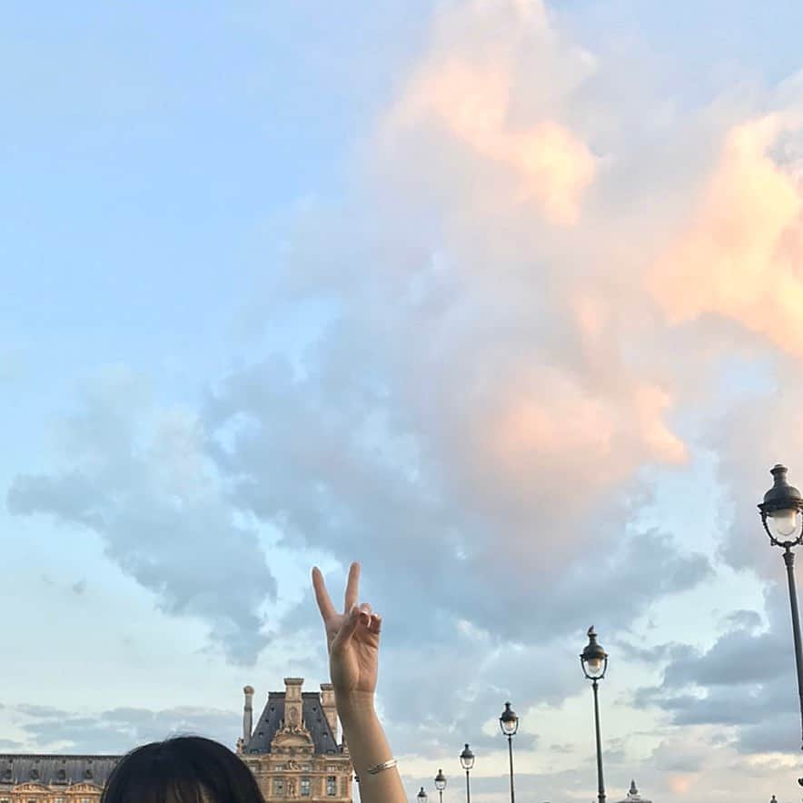武田玲奈さんのインスタグラム写真 - (武田玲奈Instagram)「ミッドナイトインパリ 見たらパリにたまらなく 行きたくなった。  二年前に行ったのが 懐かしい。」1月29日 16時29分 - rena_takeda