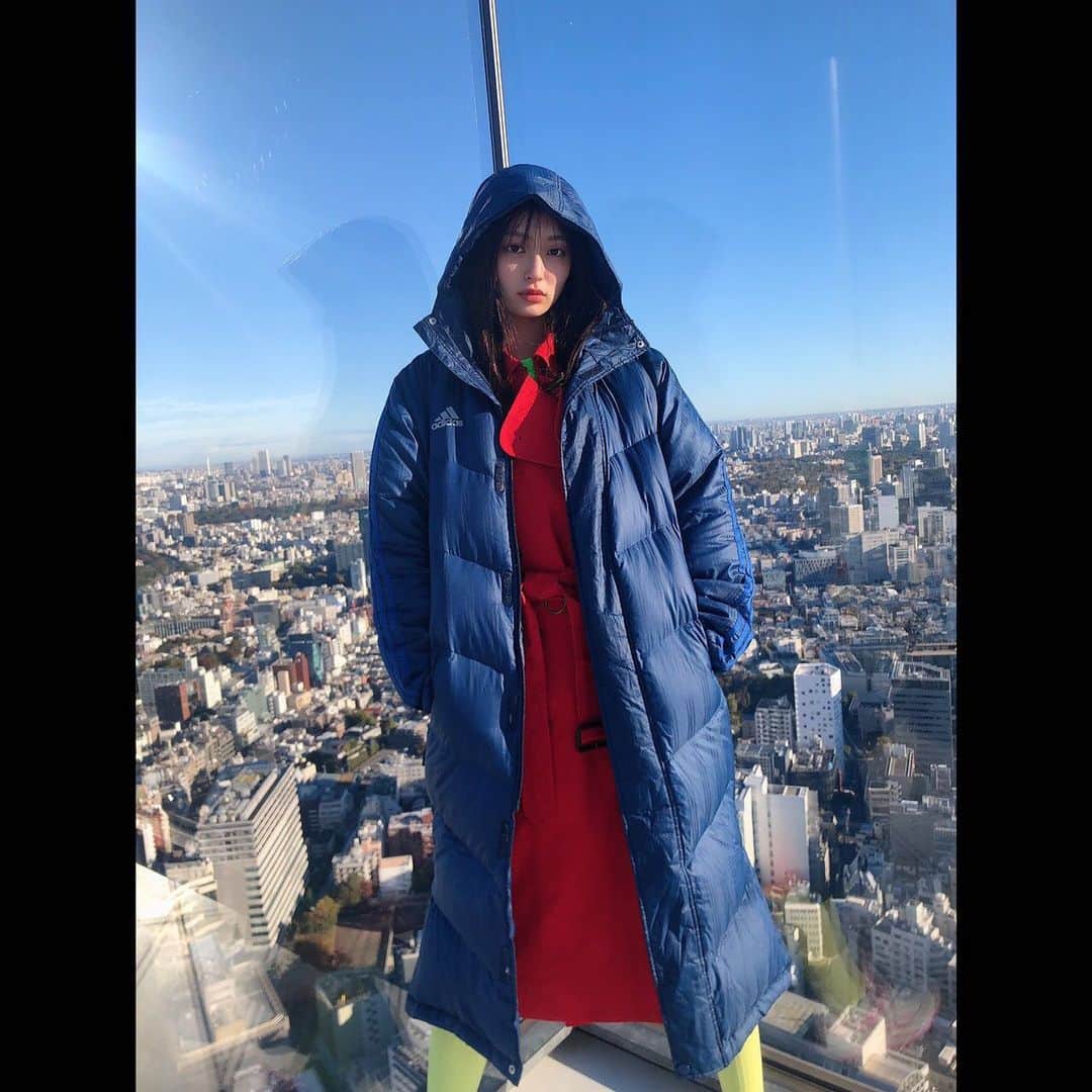 吉川愛さんのインスタグラム写真 - (吉川愛Instagram)「☺︎ NYLON JAPAN3月号 発売中〜🔴」1月29日 17時16分 - ai_yoshikawa_official