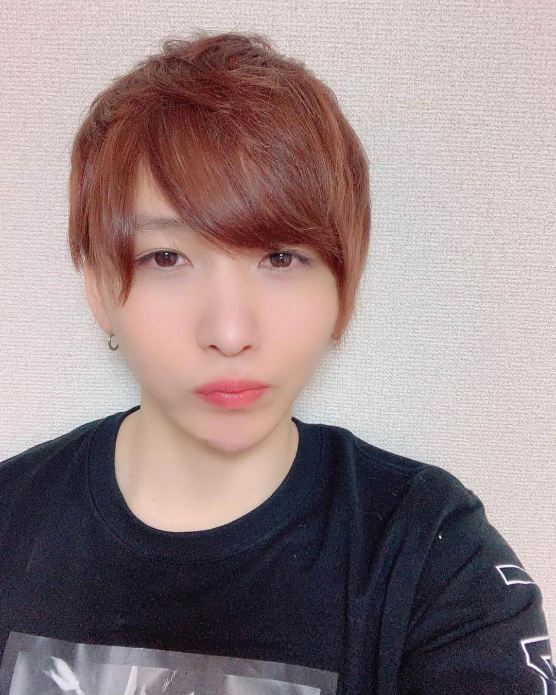 タケヤキ翔さんのインスタグラム写真 - (タケヤキ翔Instagram)「東京で髪切って大阪に帰ってます。また髪切りに東京行きます。 (新幹線なう)」1月29日 17時26分 - takeyakisyou